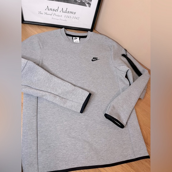 Nike Other - Nike Sweatshirt Top Sleeve Pockets Men's Medium